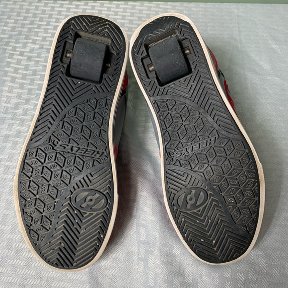 Heelys | Youth Roller Heeled Skate Shoes - Youth 4 - Picture 7 of 8